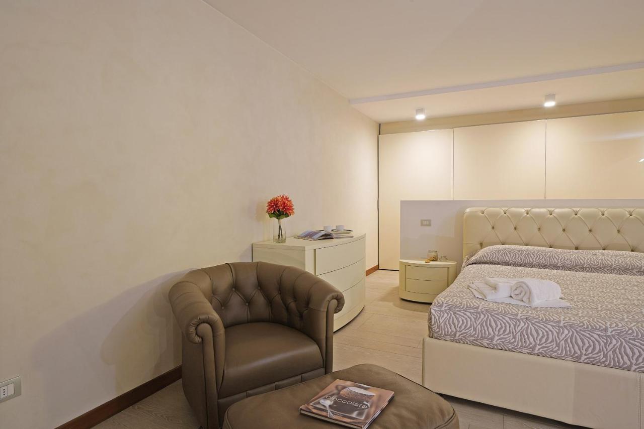 Giulia Luxury Apartment Sirmione Zewnętrze zdjęcie