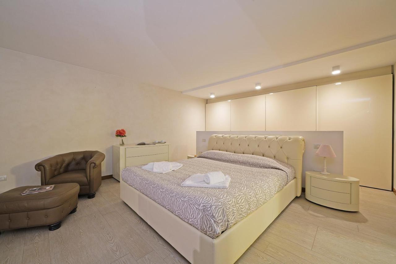 Giulia Luxury Apartment Sirmione Zewnętrze zdjęcie